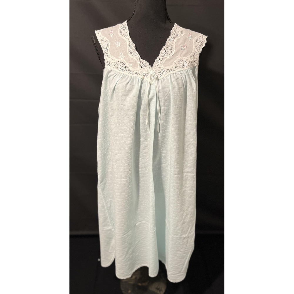 Vintage Miss Elaine Nightgown Womens Medium Blue‎ Lace Yoke Embroidered Made USA
